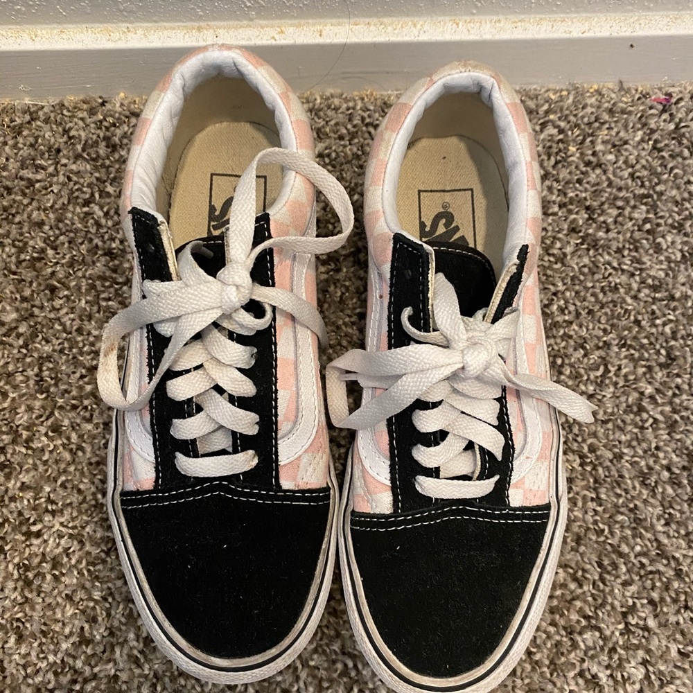 Pink checkered old skool platform vans